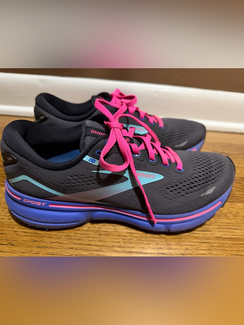 Brooks Women's Charcoal Gray Running Shoes w/Pink Laces & Blue/Pink Accents 8.5